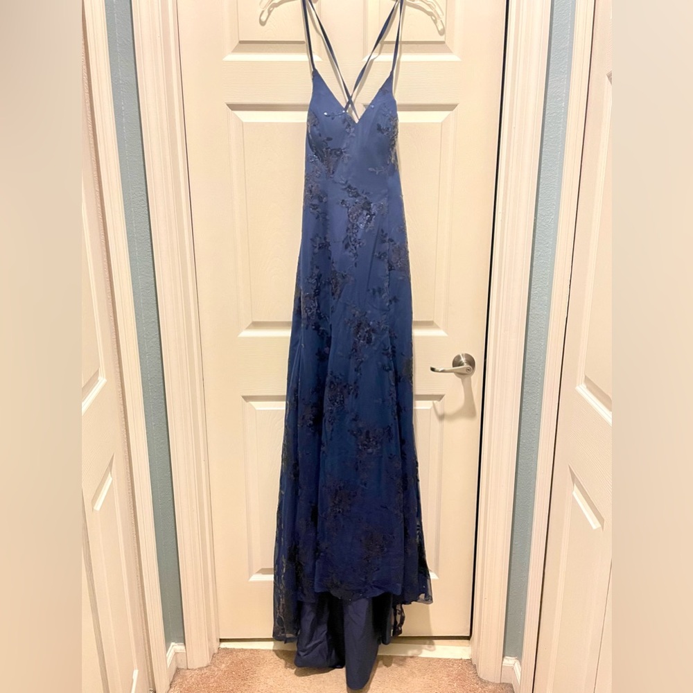 Elegant Navy Blue Evening Gown
